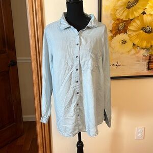 NWT size 1x or 1 Torrid Tencel button down shirt